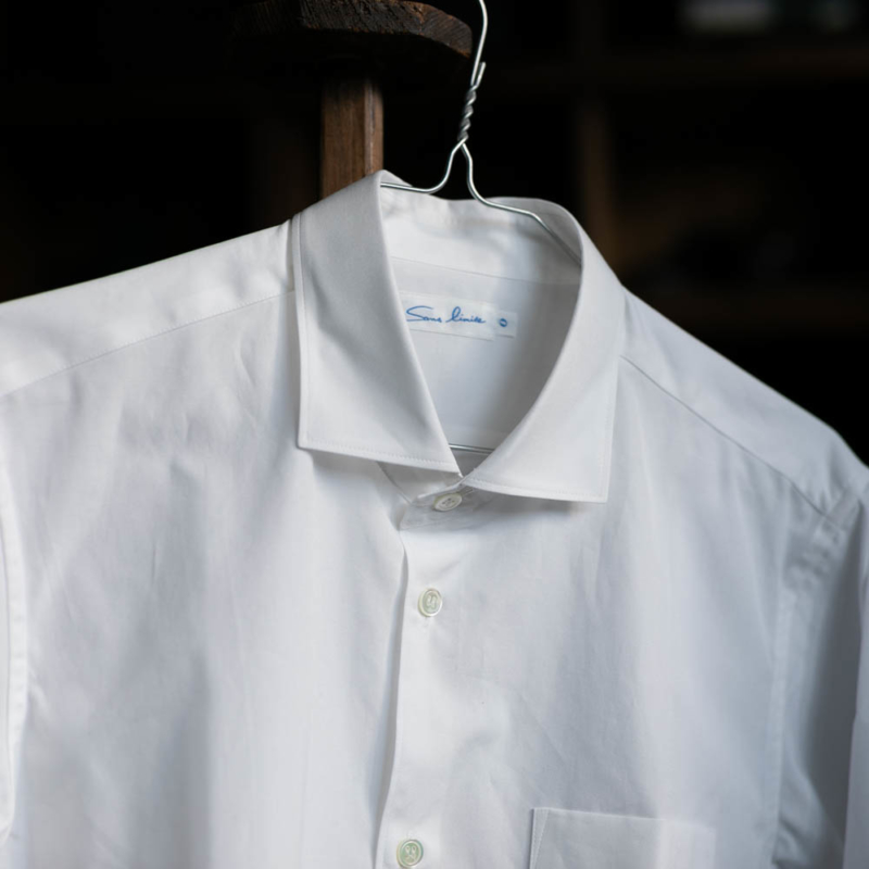 Sans LimiteのSH04ブロードワイドスプレッドシャツの白色の通販