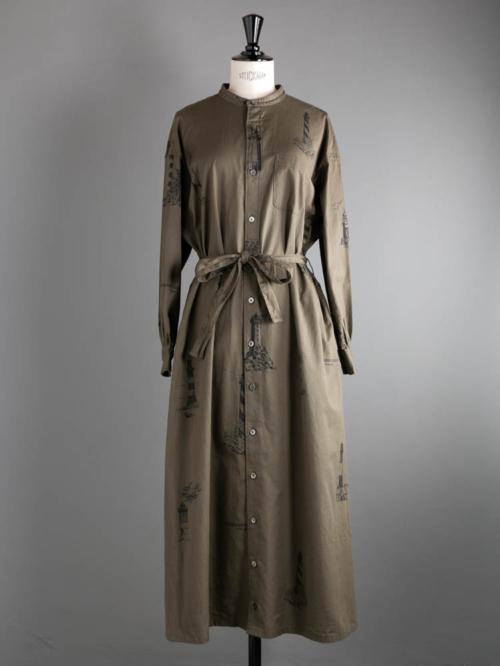 ENGINEERED GARMENTS | BANDED COLLAR DRESS – LH PRINTED SANDED TWILL Olive  の商品画像