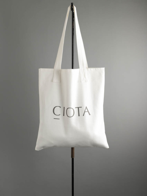 CIOTA | BAG-1 TOTE BAG White スビンコットンプリントトートバッグの商品画像